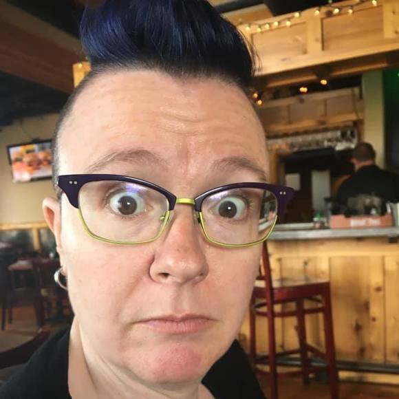 Meet your Posher, Petra - Picture 1 of 1